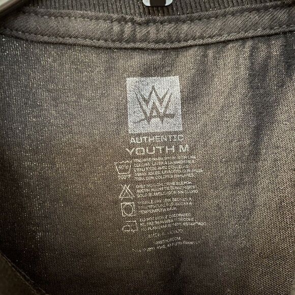 WWE Wrestling 2017 Raw SmackDown Live T-Shirt Graphic Tee Youth Size Medium - Picture 7 of 10